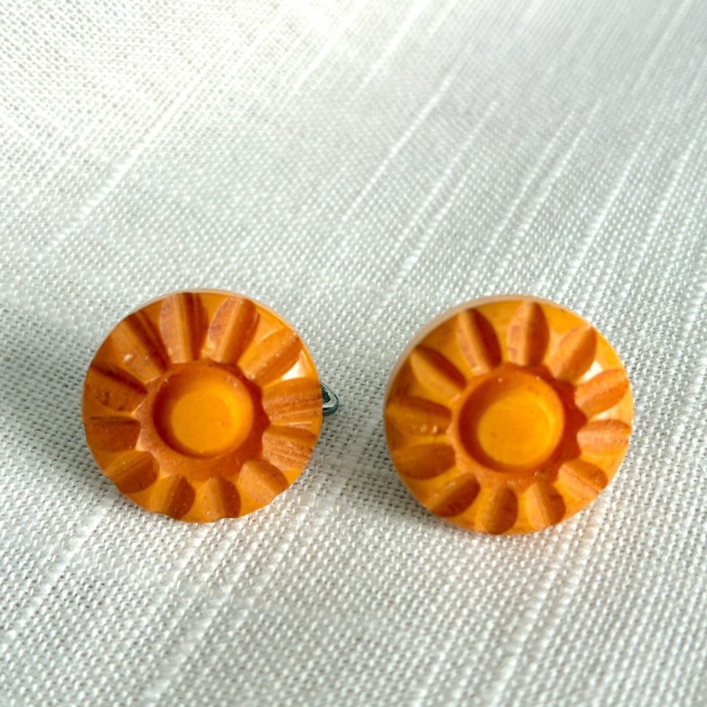 Bakelite Carved Butterscotch vintage Earrings